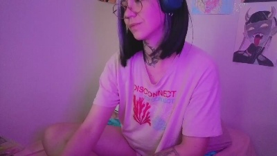Pink_Trinity live cam on Cam4