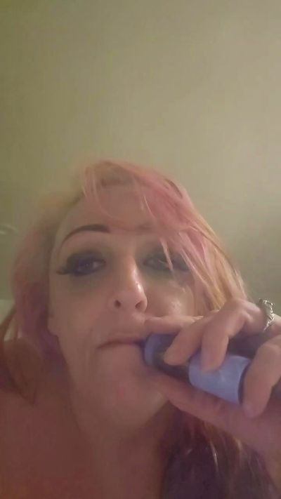 Pinkedpixie live cam on Cam4
