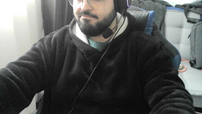Pino_Loco live cam on Cam4
