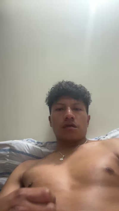Pipe202696 live cam on Cam4