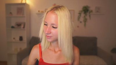 Piper_Perri_18 live cam on Cam4