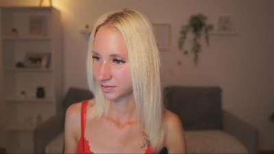 Piper_Perri_18 live cam on Cam4