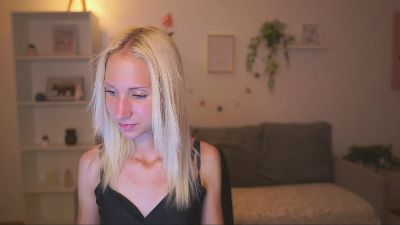 Piper_Perri_18 live cam on Cam4