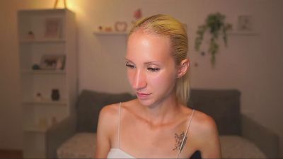 Piper_Perri_18 live cam on Cam4