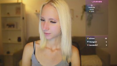 Piper_Perri_18 live cam on Cam4
