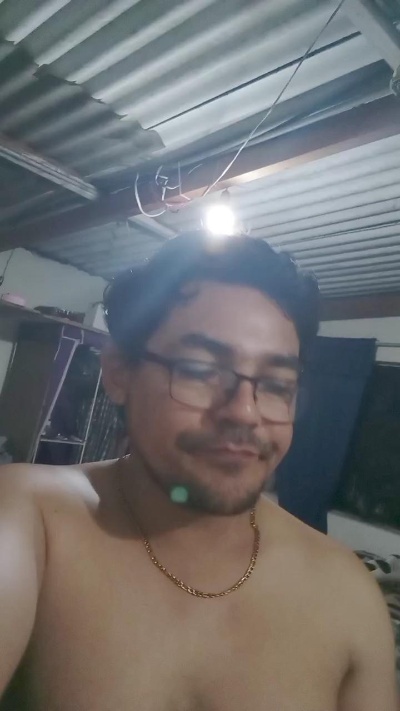 Pirulox08856 live cam on Cam4