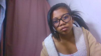 Pisou3 live cam on Cam4