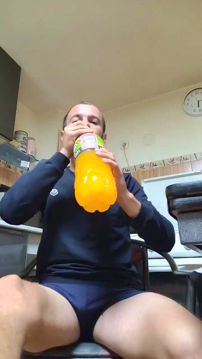 Pitik1992 live cam on Cam4