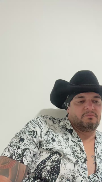 Pittgarciaator live cam on Cam4