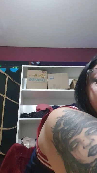 Pitufina2001 live cam on Cam4