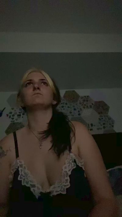 Playboydes3 live cam on Cam4