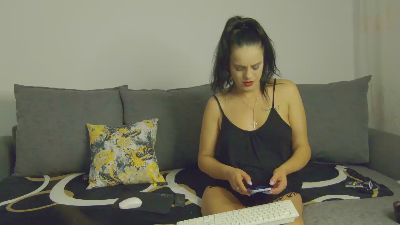 PlayfulSamy live cam on Cam4