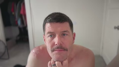 PleasureJunkie live cam on Cam4