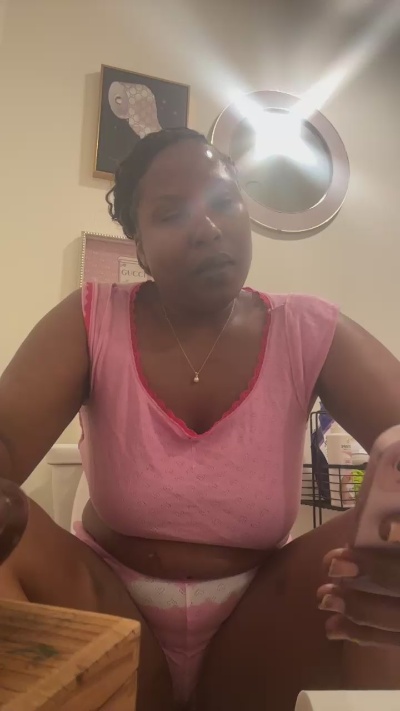 PleasureRebel live cam on Cam4