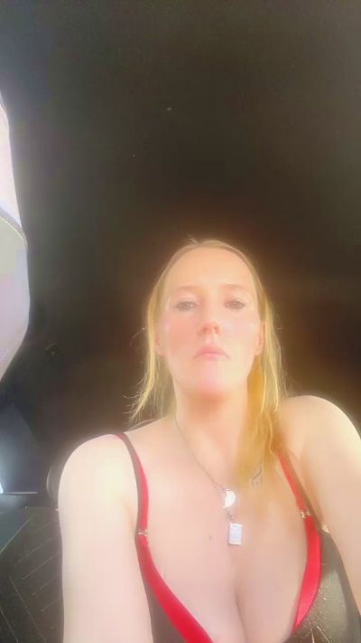 Plushpie live cam on Cam4