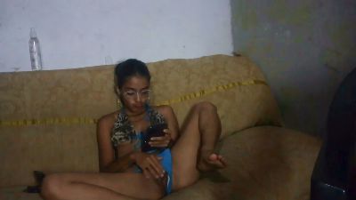 Pocahonta_18 live cam on Cam4