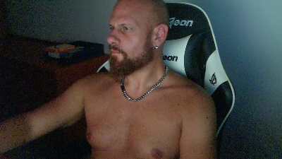 Police82 live cam on Cam4