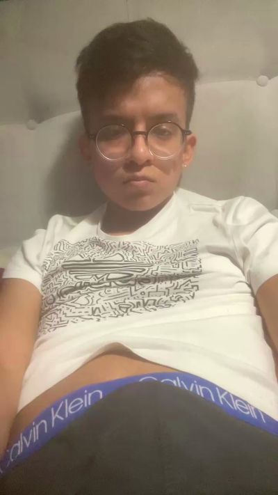 Polito241 live cam on Cam4