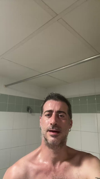 Pollon29_cm live cam on Cam4
