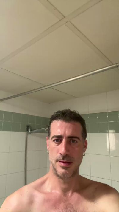 Pollon29_cm live cam on Cam4