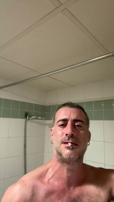 Pollon29_cm live cam on Cam4