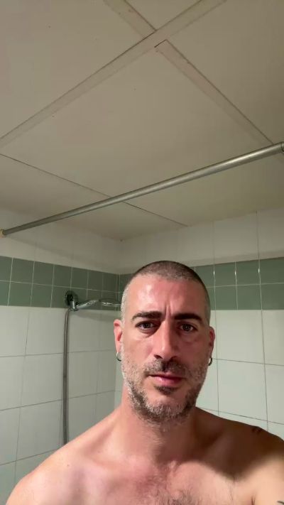 Pollon29_cm live cam on Cam4