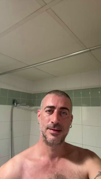 Pollon29_cm live cam on Cam4