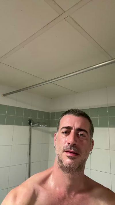 Pollon29_cm live cam on Cam4
