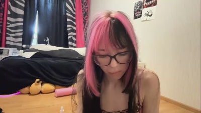 PollyGlomb live cam on Cam4