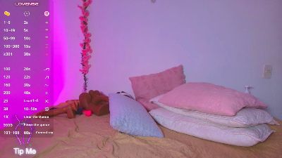 Pollygrey_1 live cam on Cam4