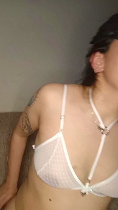 Poly_hot live cam on Cam4