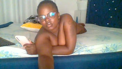 Poppy_5 live cam on Cam4