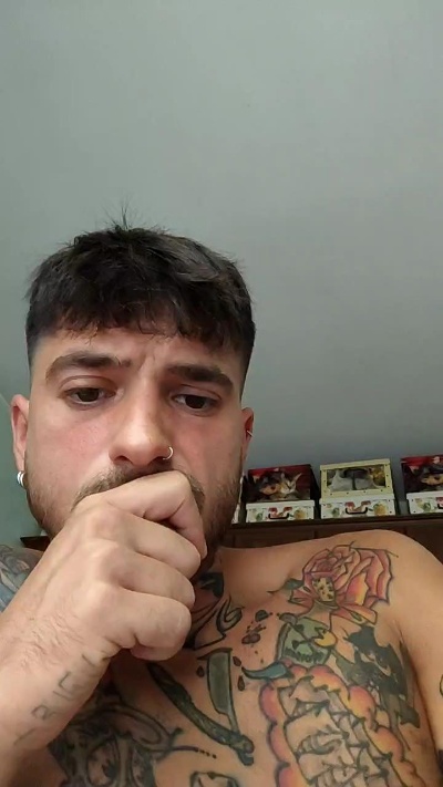 Porco95 live cam on Cam4