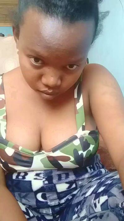 Preshly5 live cam on Cam4