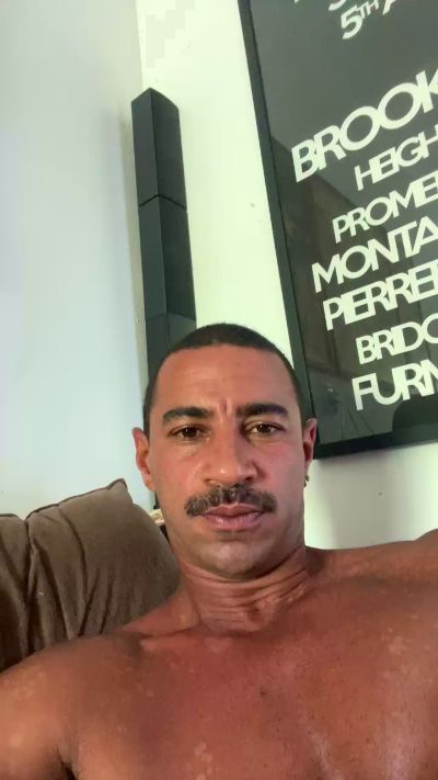 Webcam uomo dal vivo da Brasile con PretoMineiro