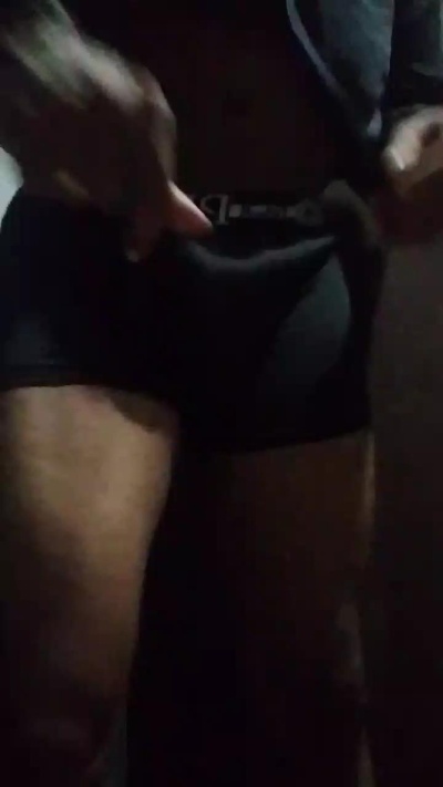Preto_quente00 live cam on Cam4