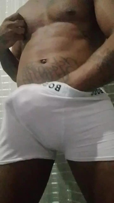 Preto_quente00 live cam on Cam4