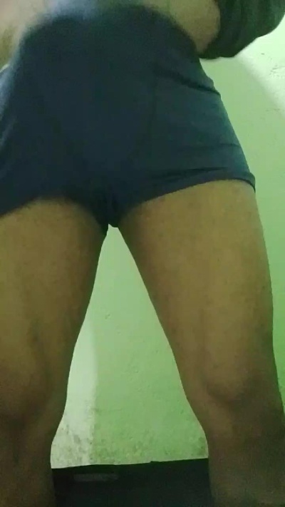 Preto_quente00 live cam on Cam4