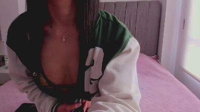 PrettyNicoole live cam on Cam4