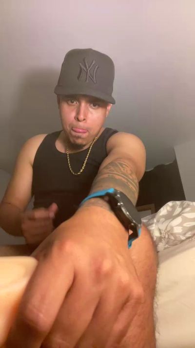PrettyThiago live cam on Cam4