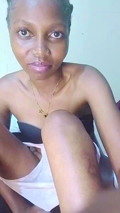 Pretty_Doll live cam on Cam4