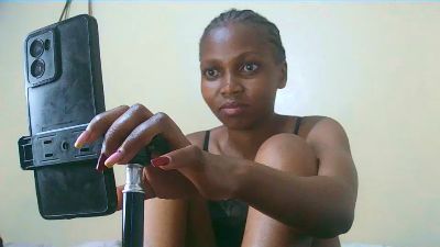 Pretty_Doll live cam on Cam4