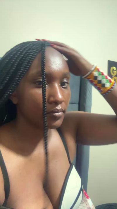 Pretty_Sesi live cam on Cam4