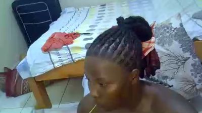 Pretty_shalley live cam on Cam4