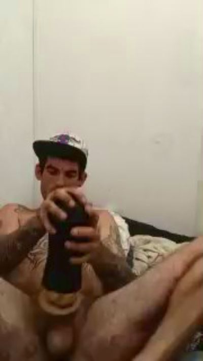 Prettyboytatted live cam on Cam4