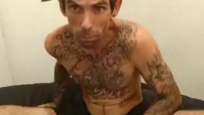 Prettyboytatted live cam on Cam4