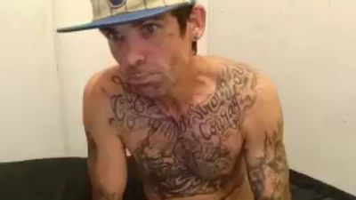 Prettyboytatted live cam on Cam4