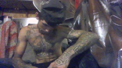 Prettyboytatted live cam on Cam4