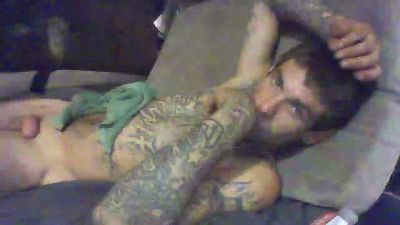 Prettyboytatted live cam on Cam4