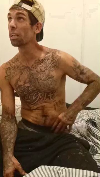 Prettyboytatted live cam on Cam4